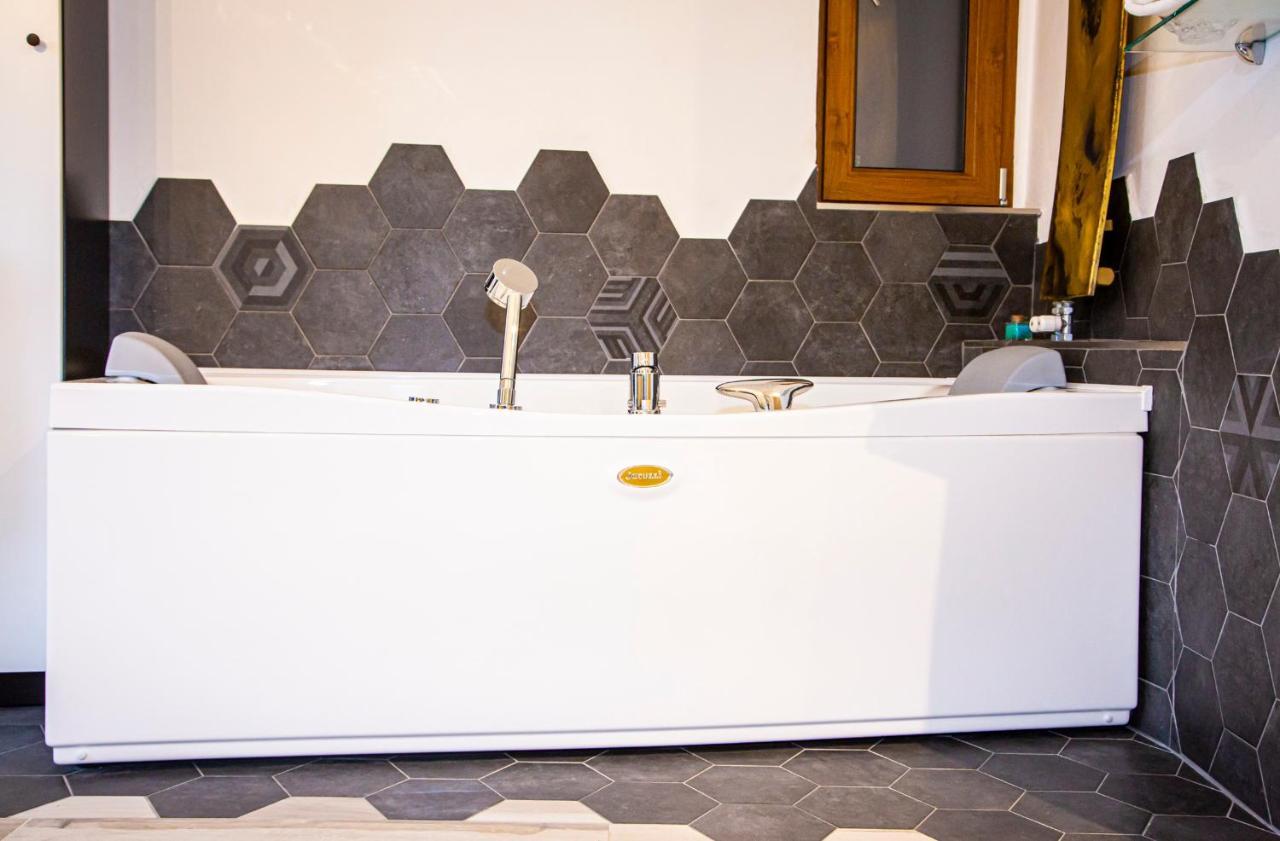 Suite Black&Wite Pisa Buitenkant foto